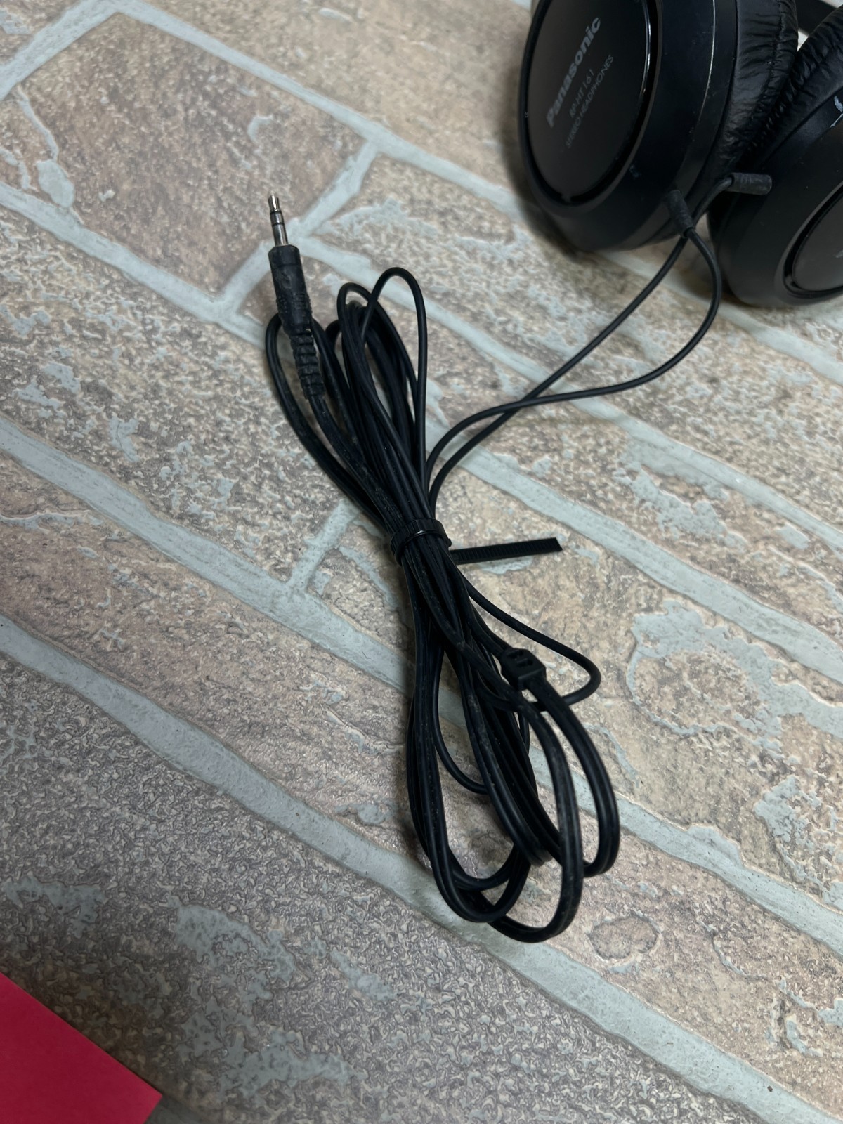 Panasonic Stereo Headphones RP-HT161 3.5mm Jack Wired Over The Head
