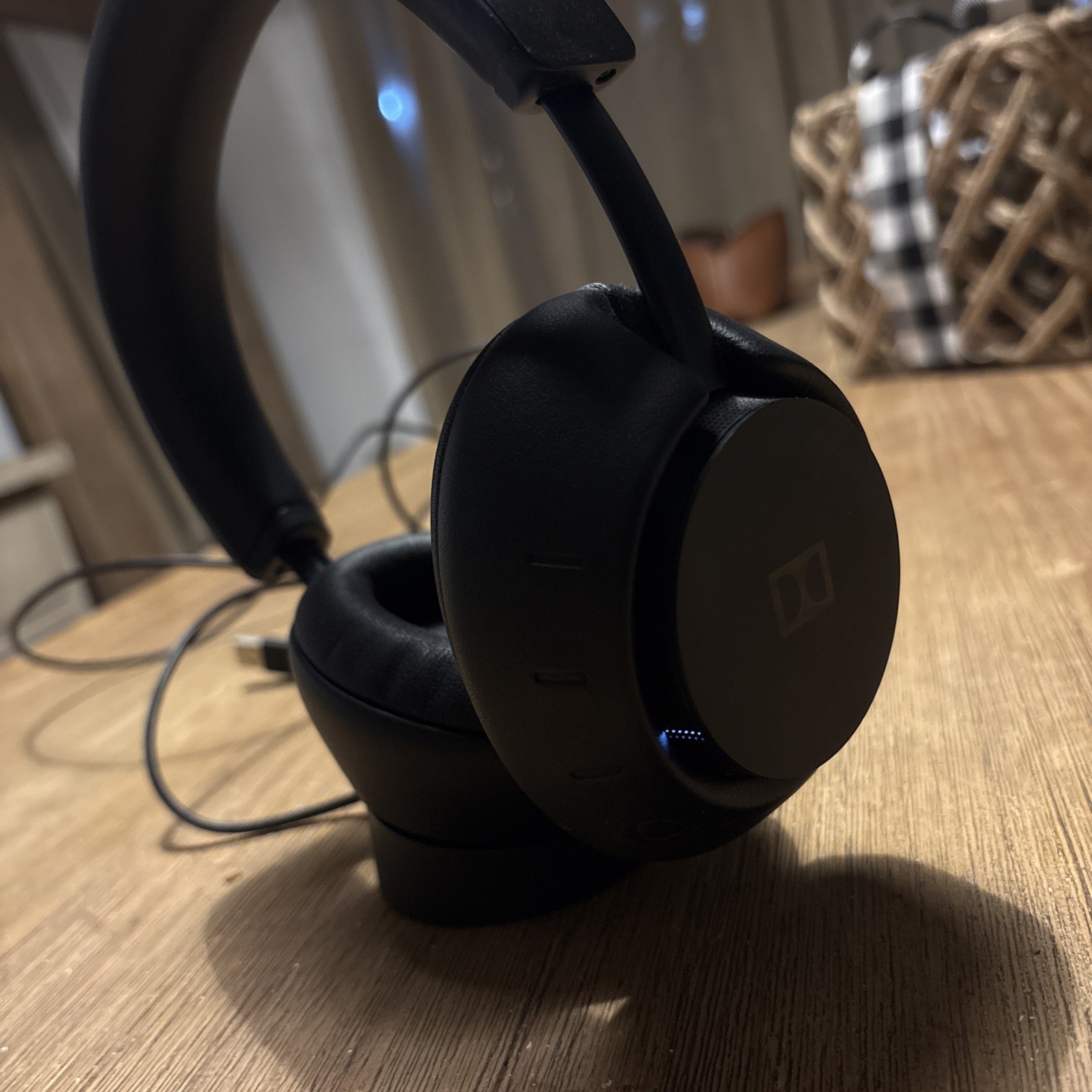 Dolby Dimension Wireless Headphones Headset Microphone Noise Canceling Over Ear