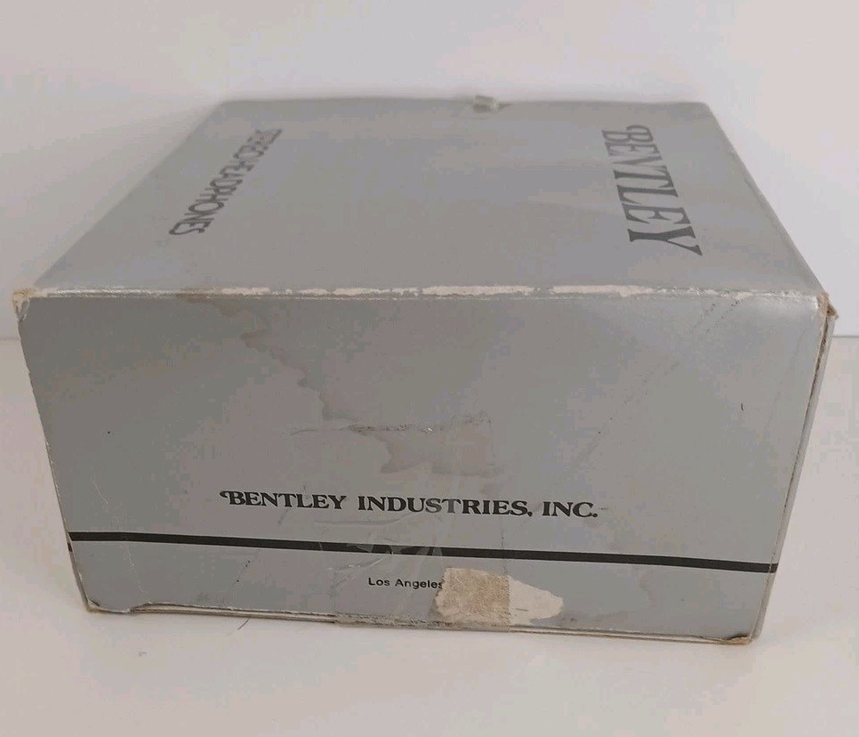Vintage Bentley Stereo Cushion Headphones Over The Ear Taiwan New Open Box