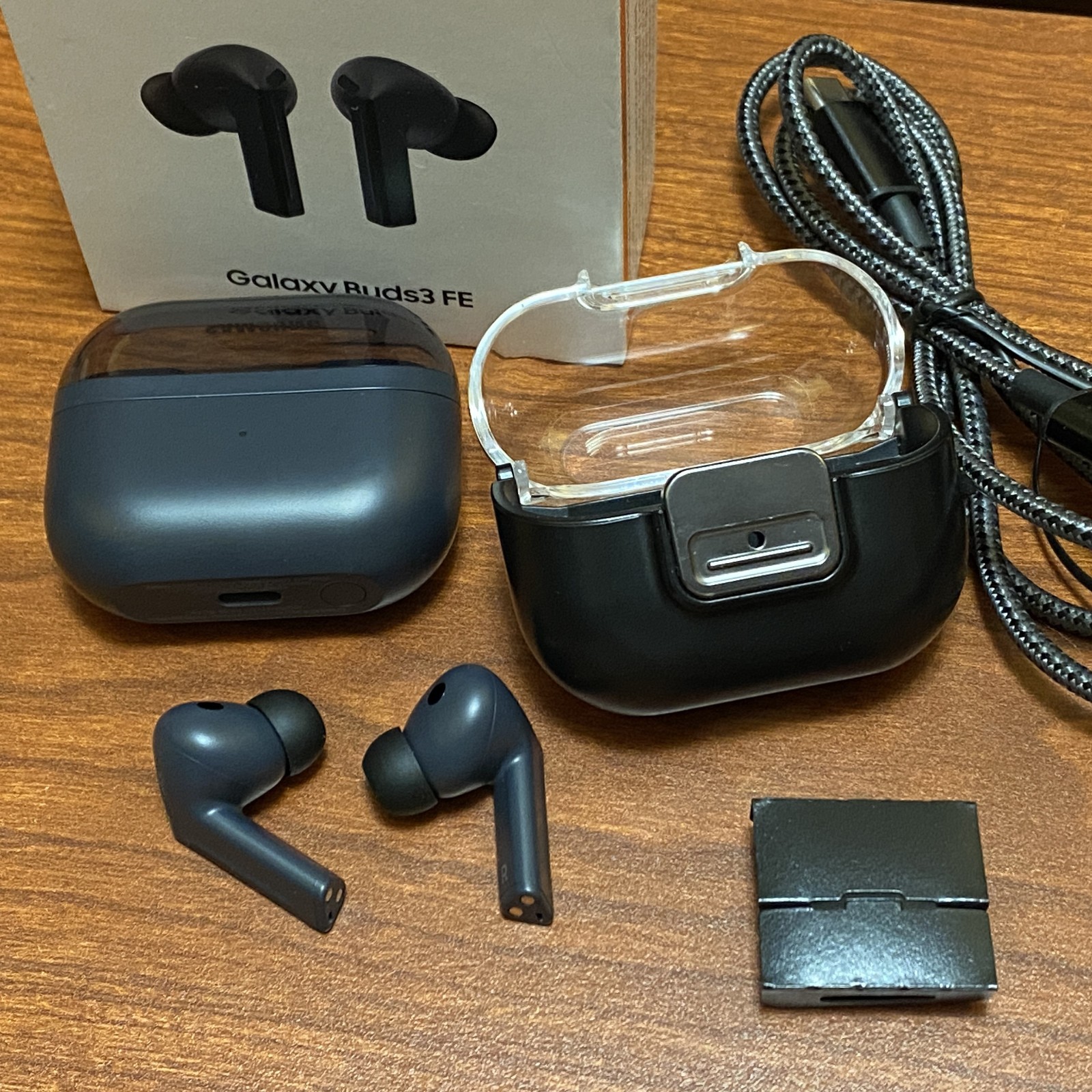 Samsung Galaxy Buds3 FE Earbuds Wireless Headphones +Extras -Black -XLNT
