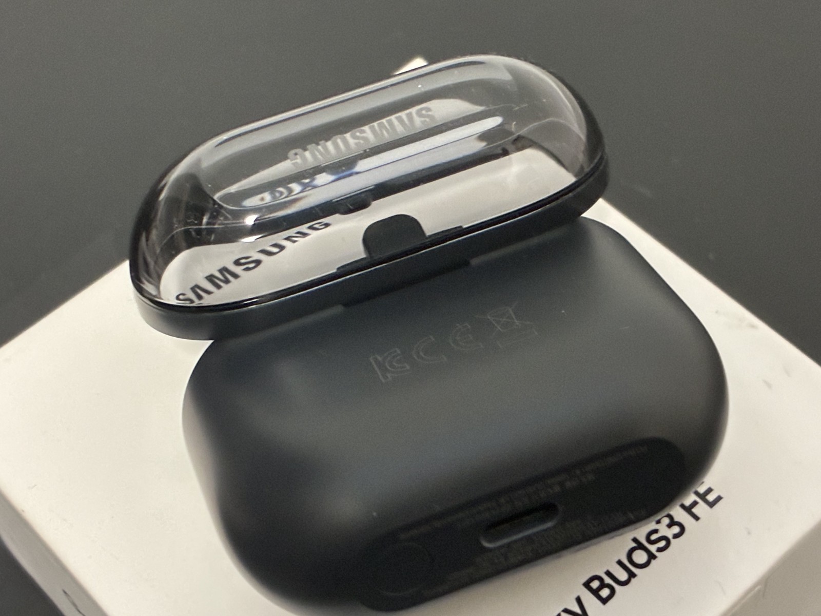 NEW Original Samsung Galaxy Buds3 FE SM-R420 Earbuds Charging Case (NO BUD)