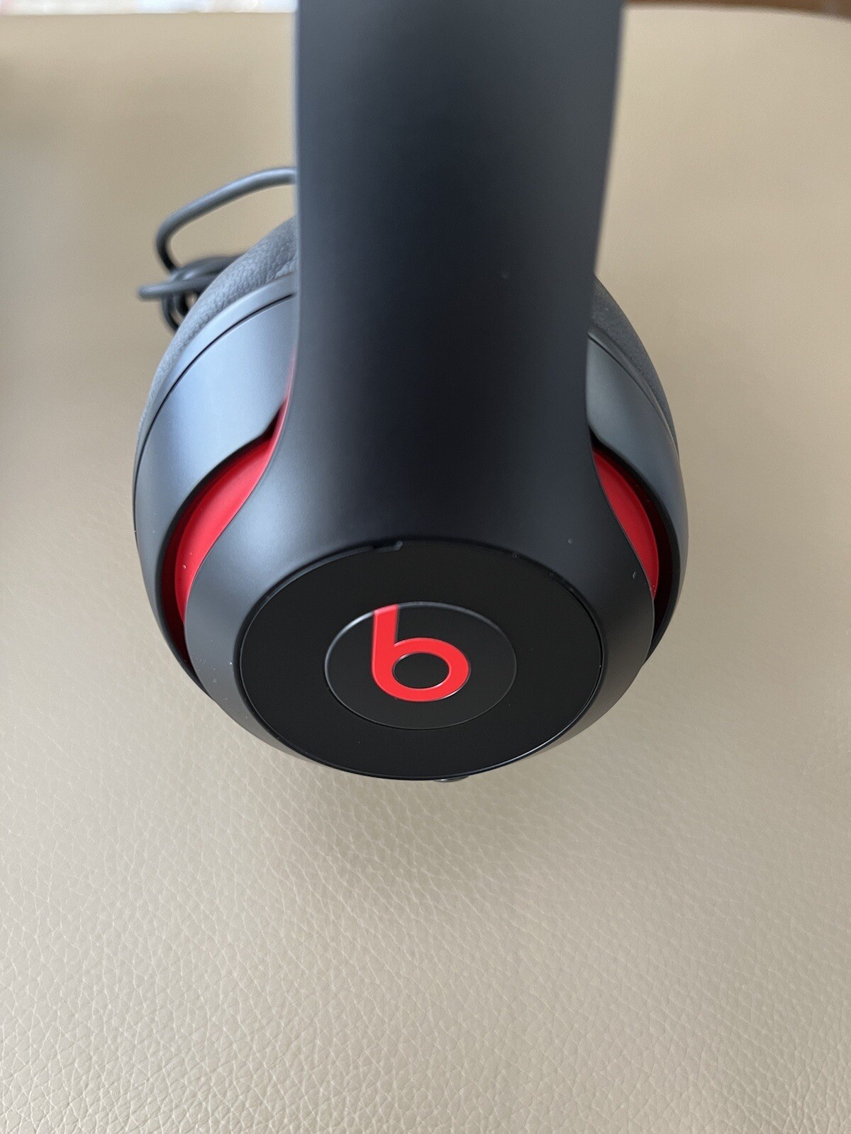 Beats Studio3 Wireless Red And Black Headphones Unverified No Case Brand New
