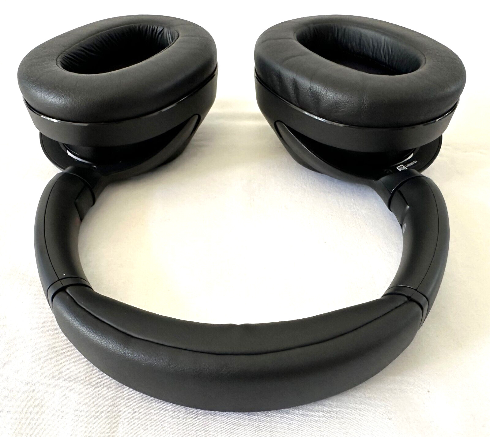 Sony ULT WEAR 900N Wireless Noise Canceling Bluetooth Headphones Black (Read)1.1