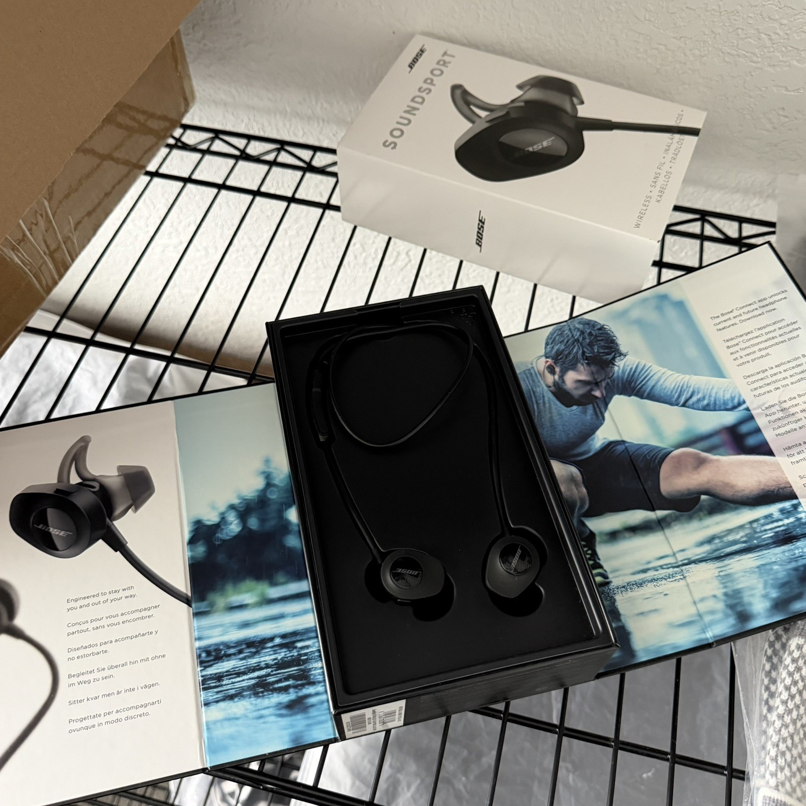 Bose Soundsport In-Ear Wireless Headphones – Black- Open Box