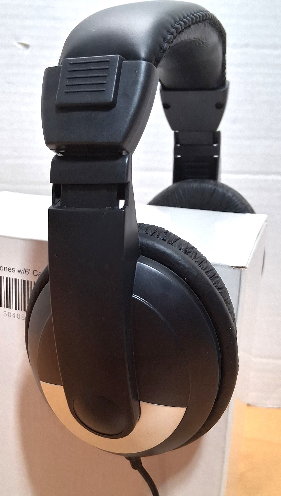 QTY 6 – HP – Wired Headphones – w/ Volume Control – 504085-001 – New in Open Box