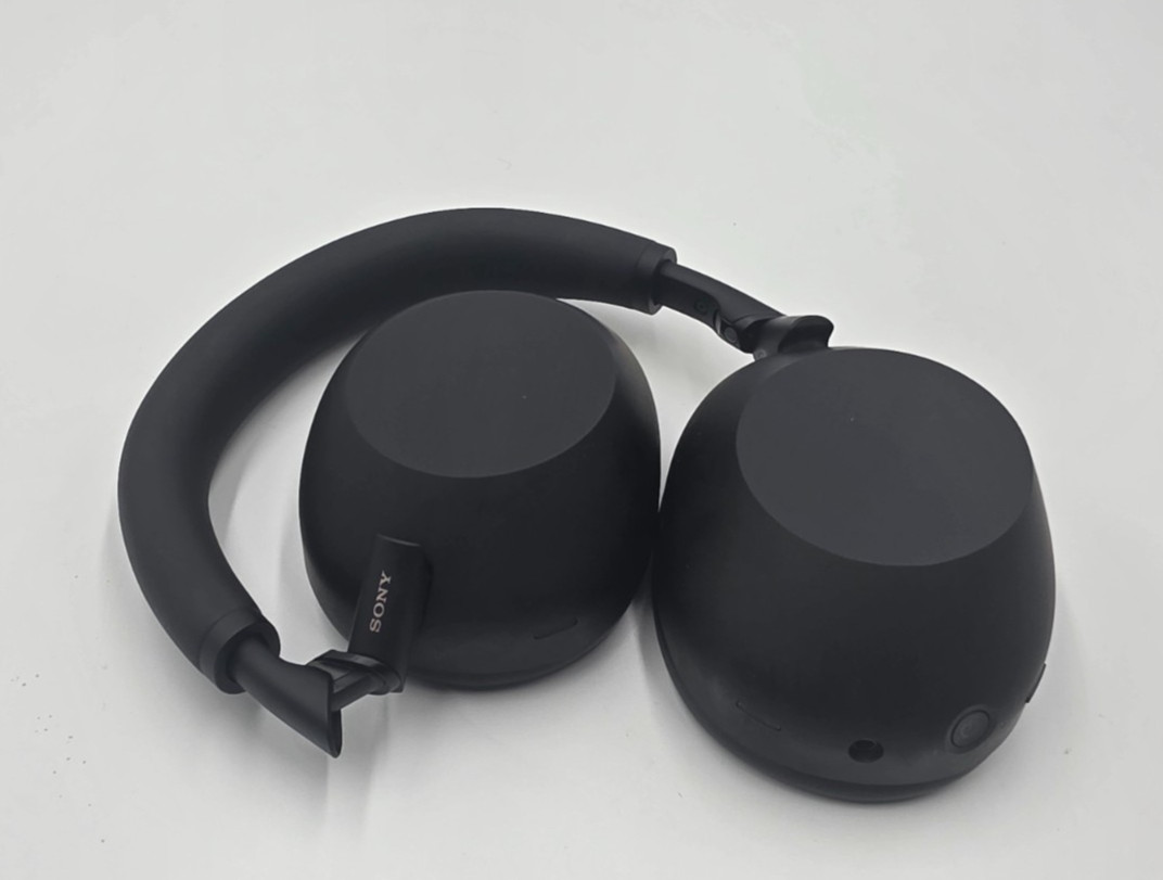 Sony WH-1000XM6 The Best Wireless Noise Canceling Headphones