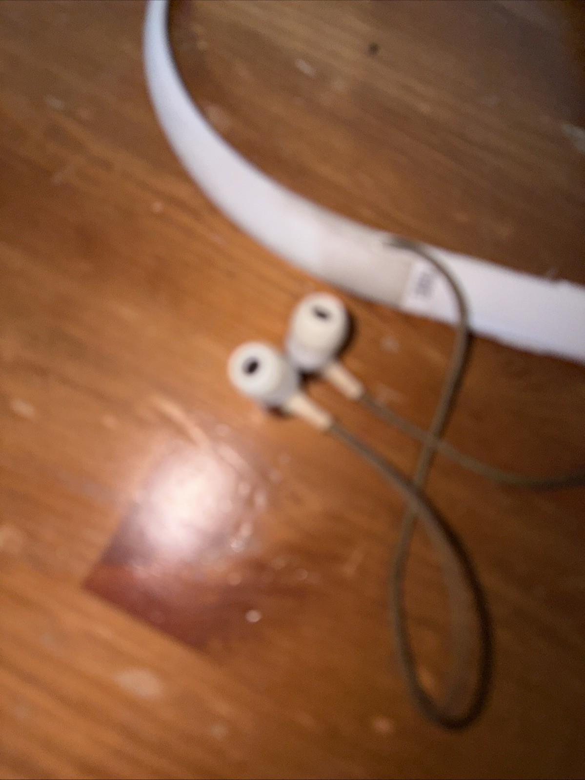JBL Live200BT Wireless In-Ear Neckband Headphones Tested Works Fast Shipping