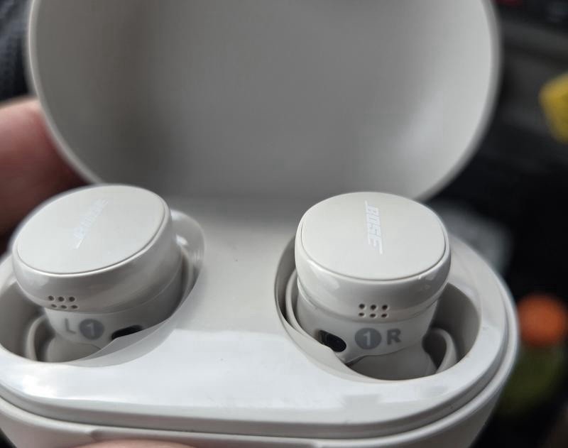 Bose Quiet Comfort Ultra Noise Canceling InEar Buds w/case-White Smoke〰️Open Box