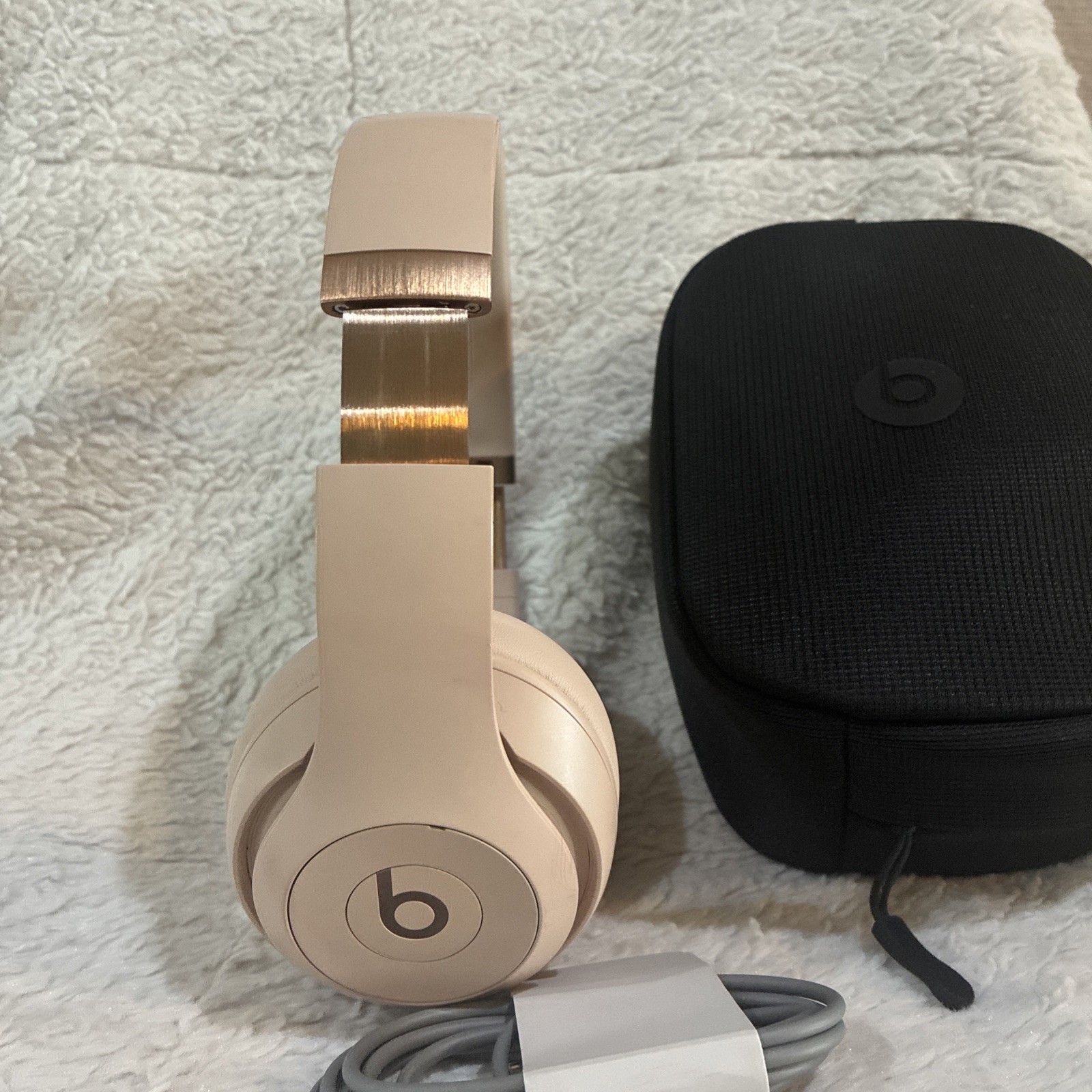 Beats Studio Pro x Kim Kardashian Bluetooth Noise Cancelling Headphones – Moon