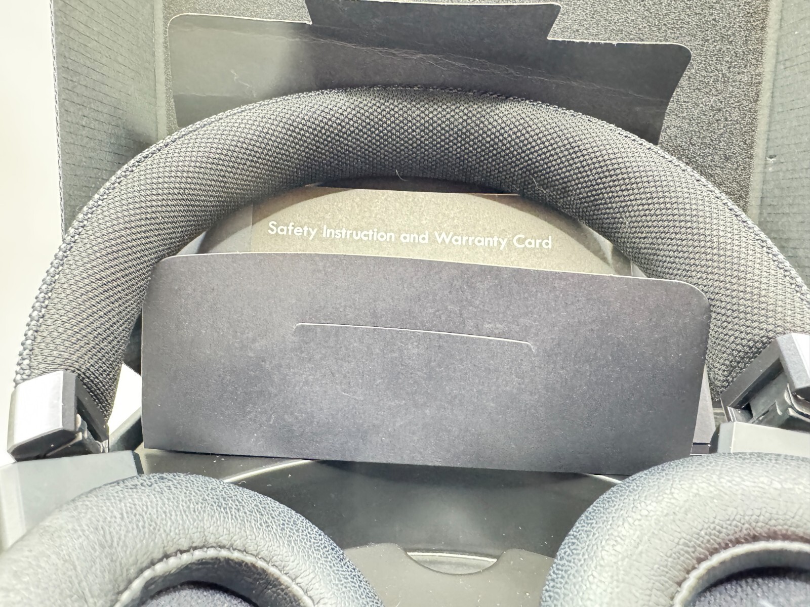 JBL LIVE 460NC WIRELESS ON-EAR NOISE CANCELLING HEADPHONES 50H – BLACK