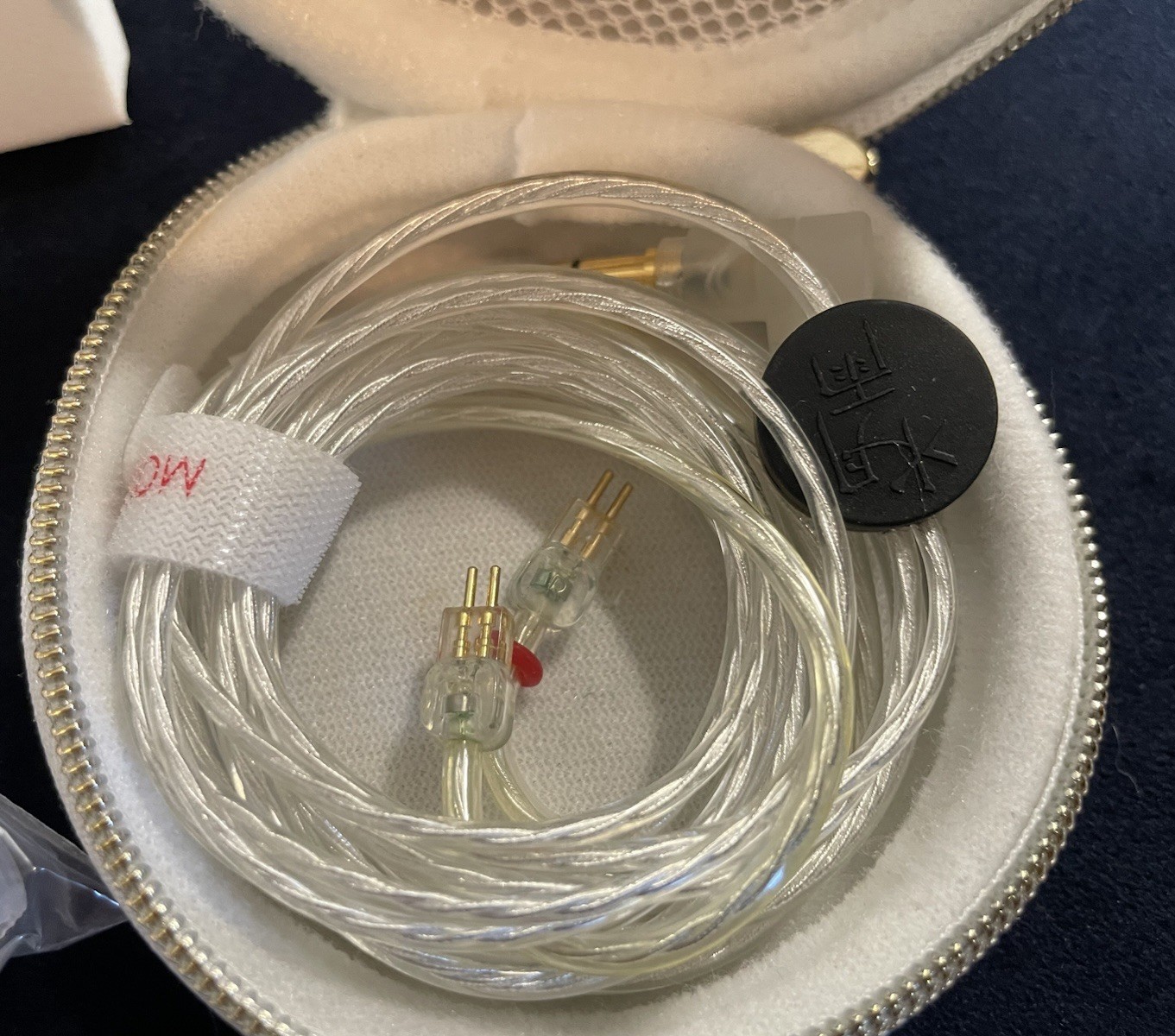 Moondrop Aria Snow Edition White Anime Earbuds w/ Case New In Damaged Box