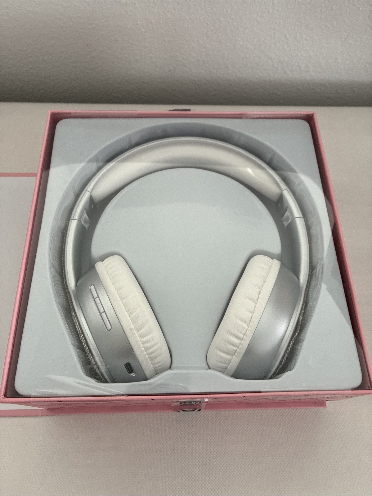 New Juicy Couture Bling Silver Grey Rhinestone Wireless Headphones