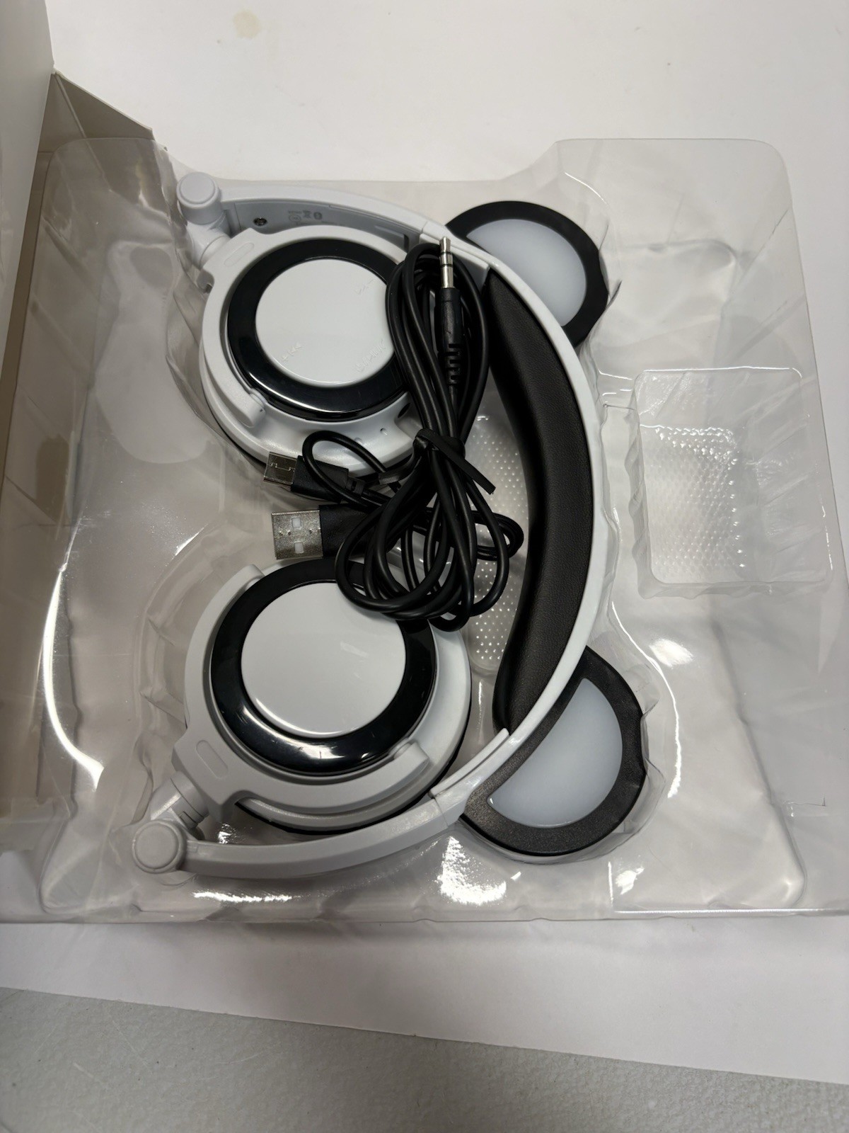 Art+Sound Panda LED Light Up Wireless Headphones Microphone Bluetooth NEW