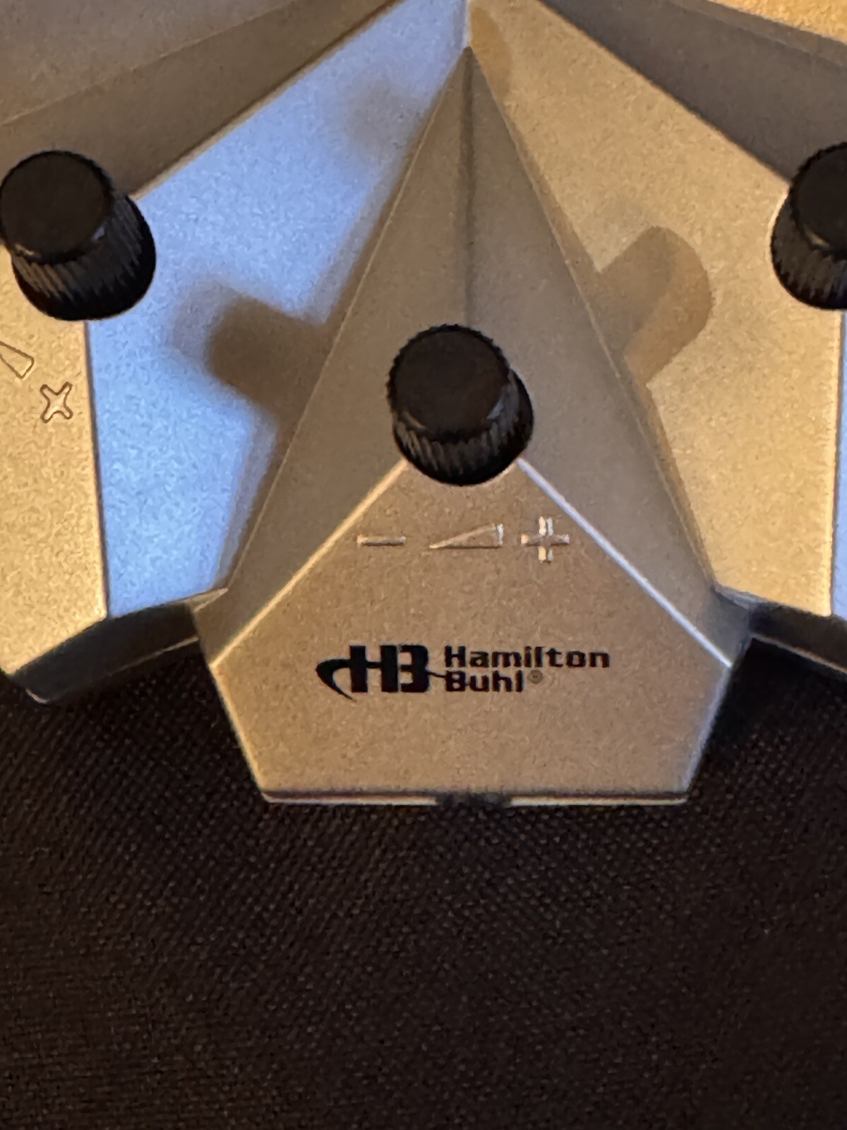 Hamilton Buhl Jack Box JB8V 3.5mm Stereo Headphone 8 Ports Heavy Duty
