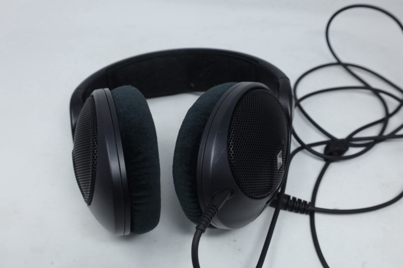 Sennheiser HD 560S Audiophile Headphones Over-The-Ear – Free shipping