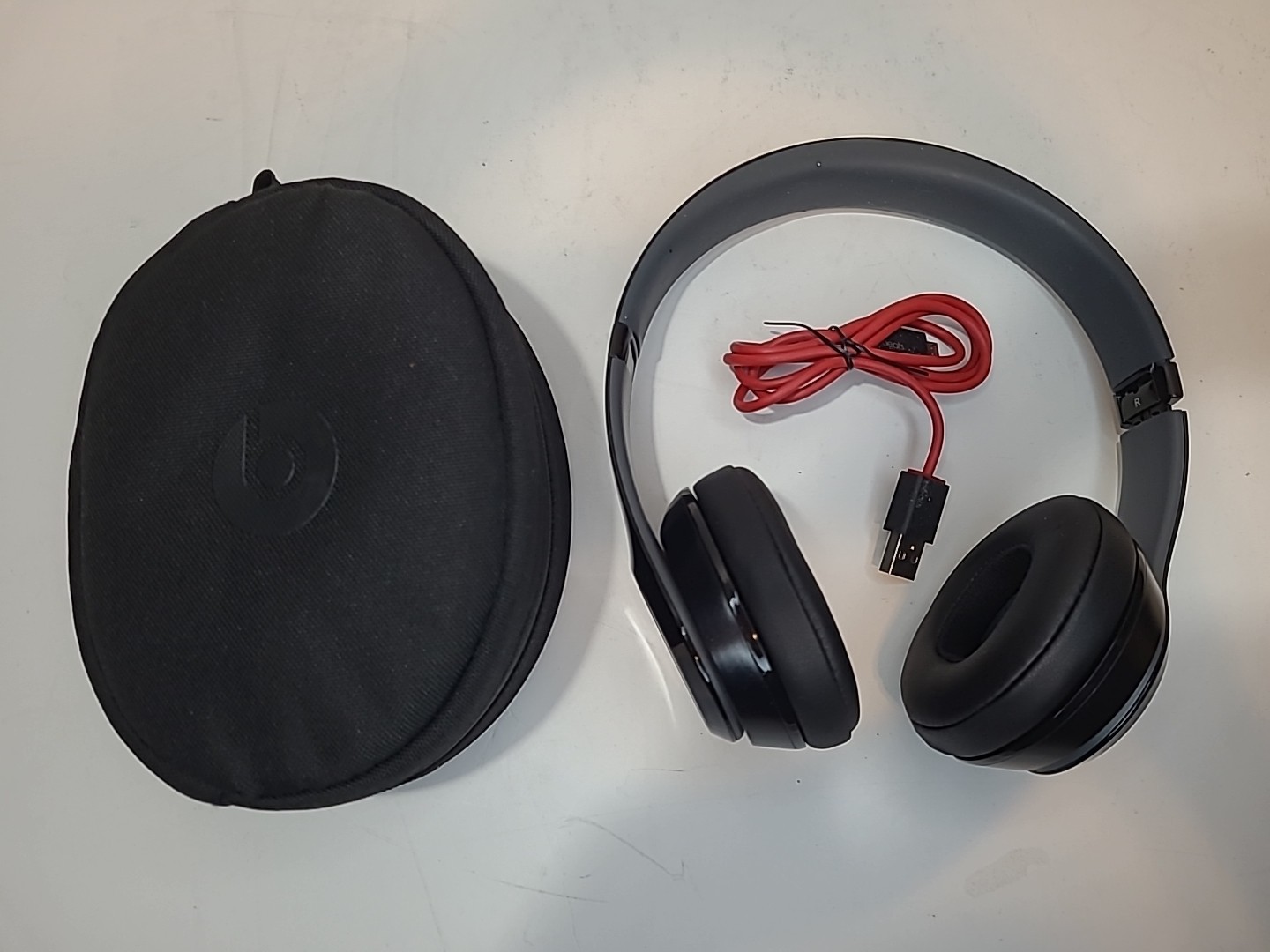 Beats by Dr.Dre Solo 2 Wireless On-Ear Headphones Black & Red – Tested – Read