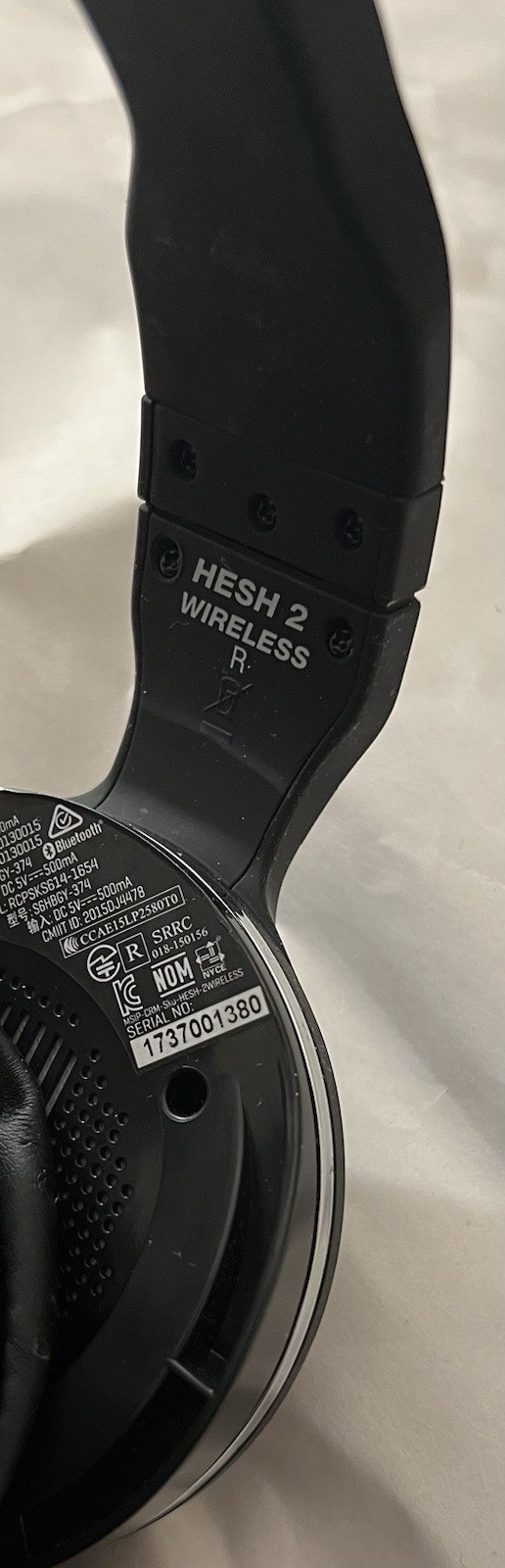 Skullcandy Hesh 2 On Ear Headphones – Black May Need Cushion Replaced