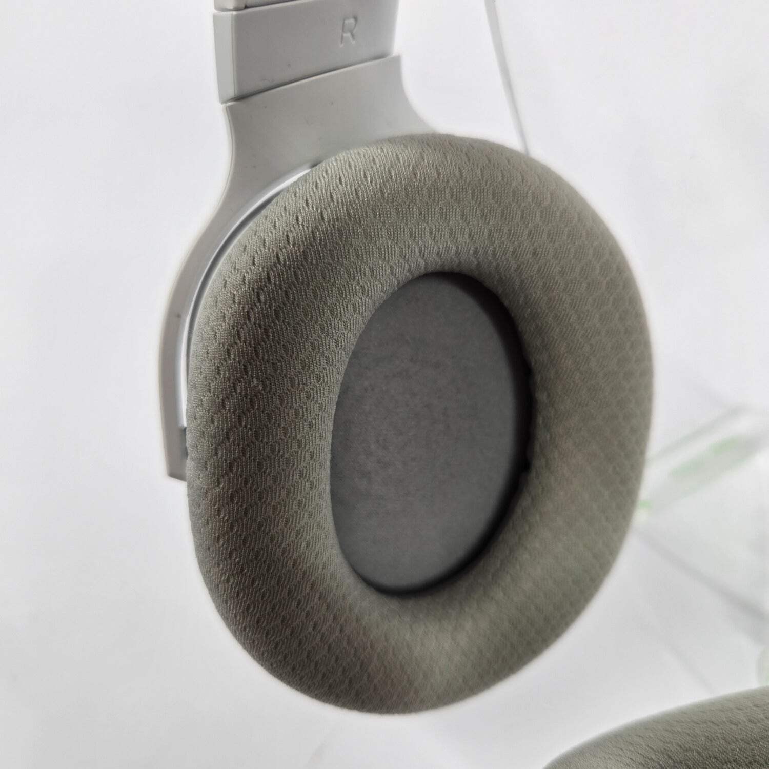 Razer Barracuda X White RZ04-05220400-R3U1 Wireless Gaming Headset For PC
