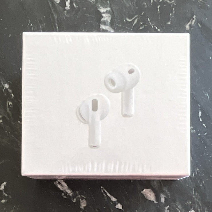 Apple AirPods Pro (3rd Generation) White In-Ear Wireless Earbuds Bluetooth Mic