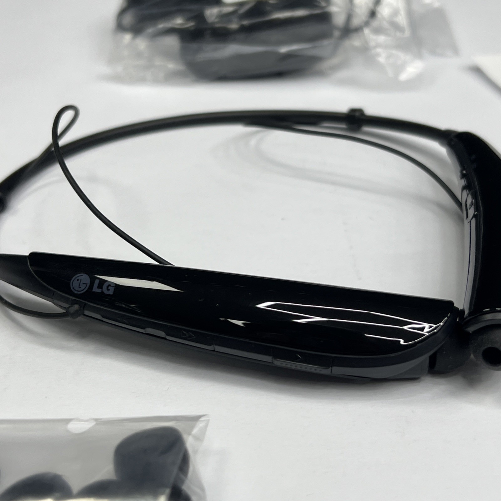 LG TONE PRO Wireless Stereo Headset HBS-750 Black MINT!