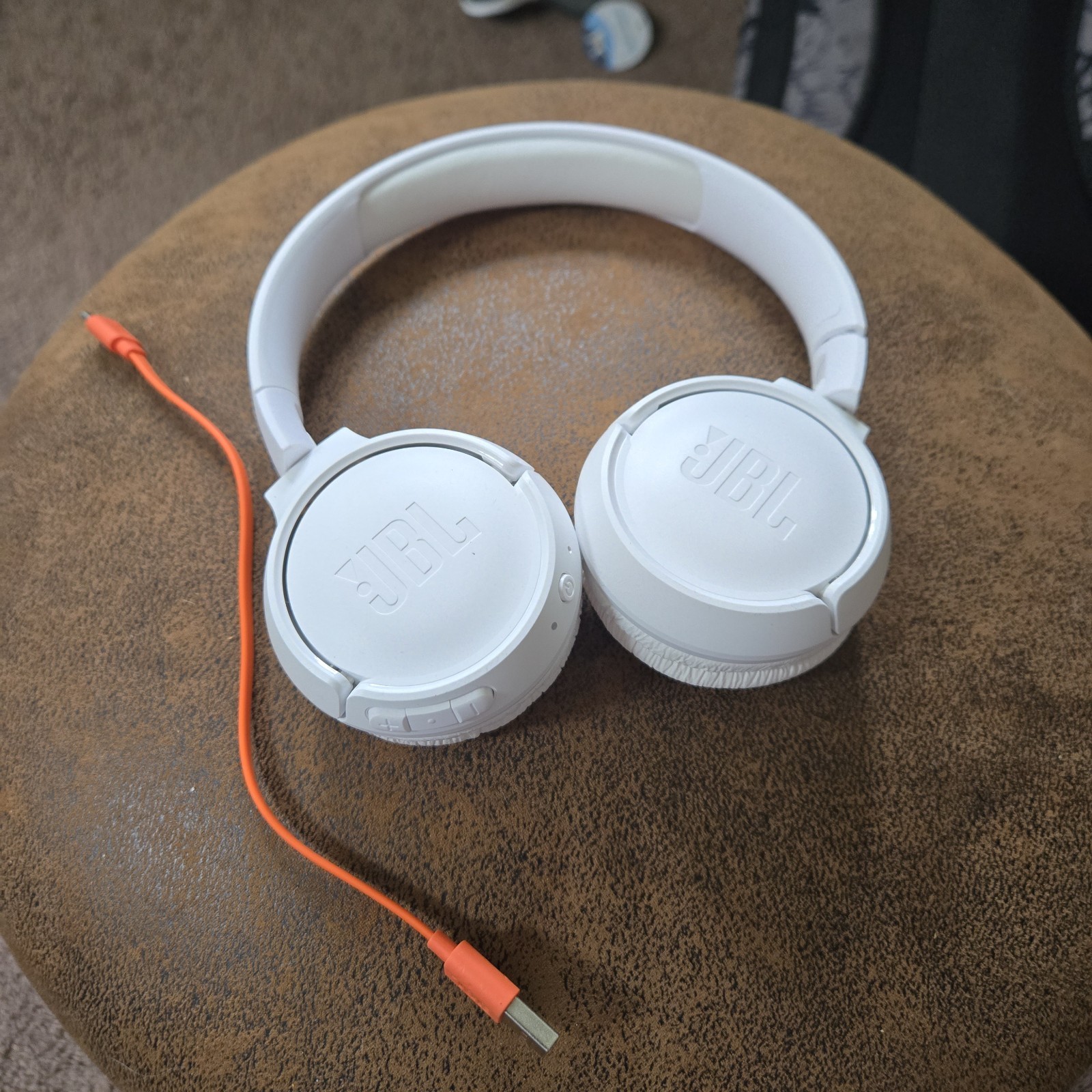 JBL Tune 670NC On Ear Wireless Headphones