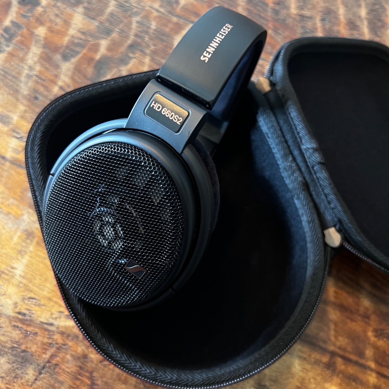 Sennheiser HD 660S2 Audiophile Headphones With Cables And Case