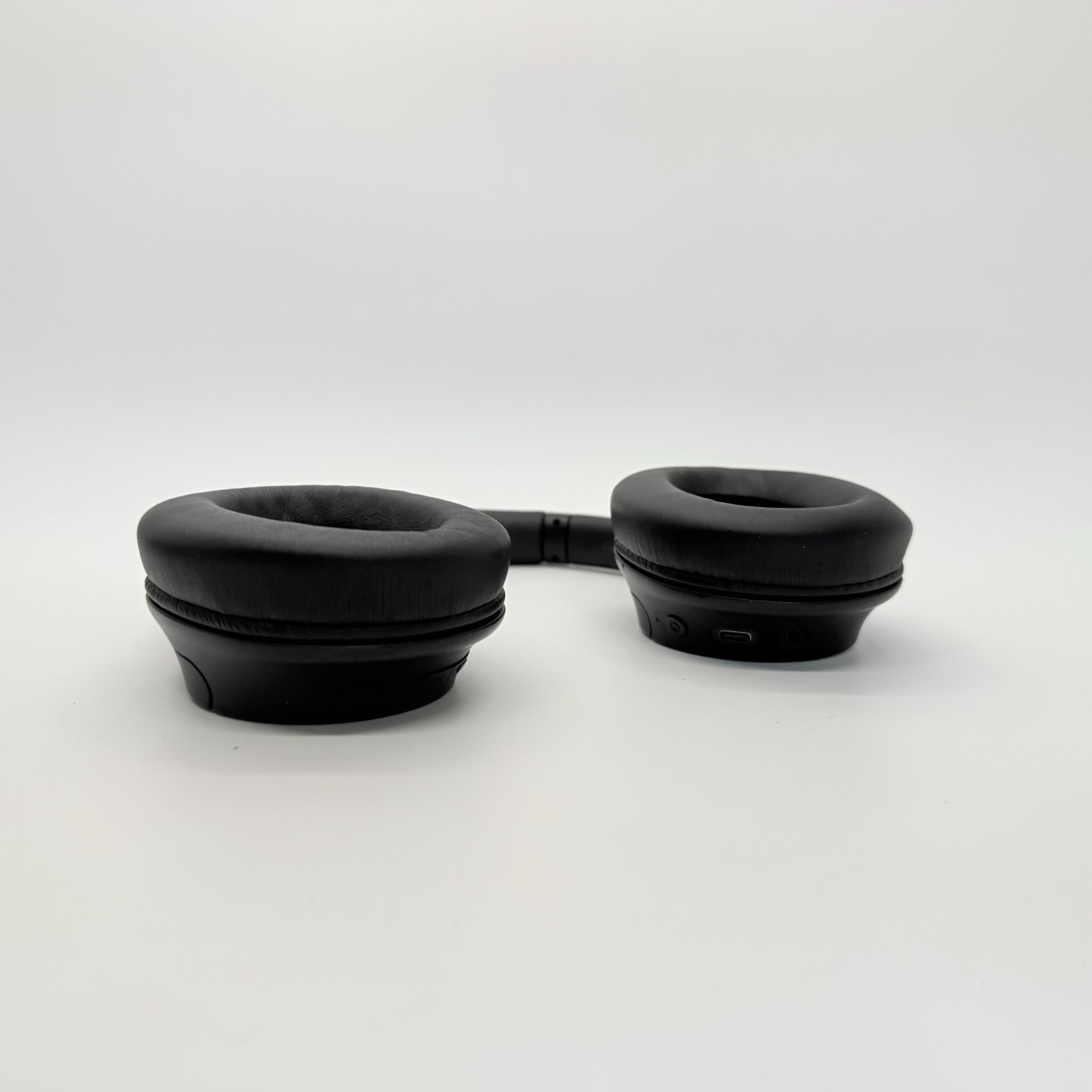 Sony WH-CH720N/B Noise Canceling Wireless Headphones WHCH720N – Black