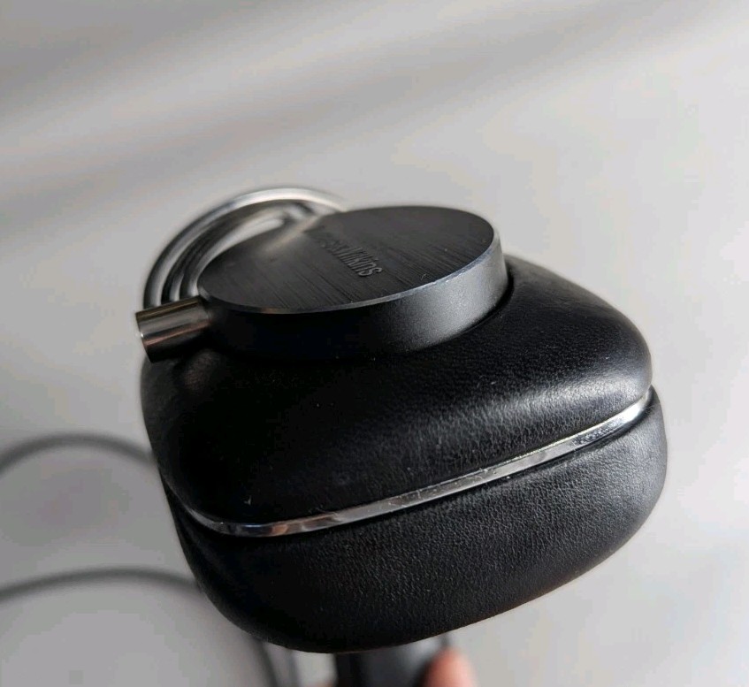 Bowers & Wilkins Over-Ear Headphones Black 3.5mm (READ)
