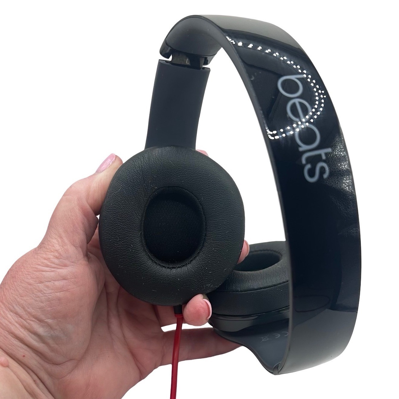 Beats by Dre Solo HD Wired On-Ear Headphones Gloss Black with Red Cable Case