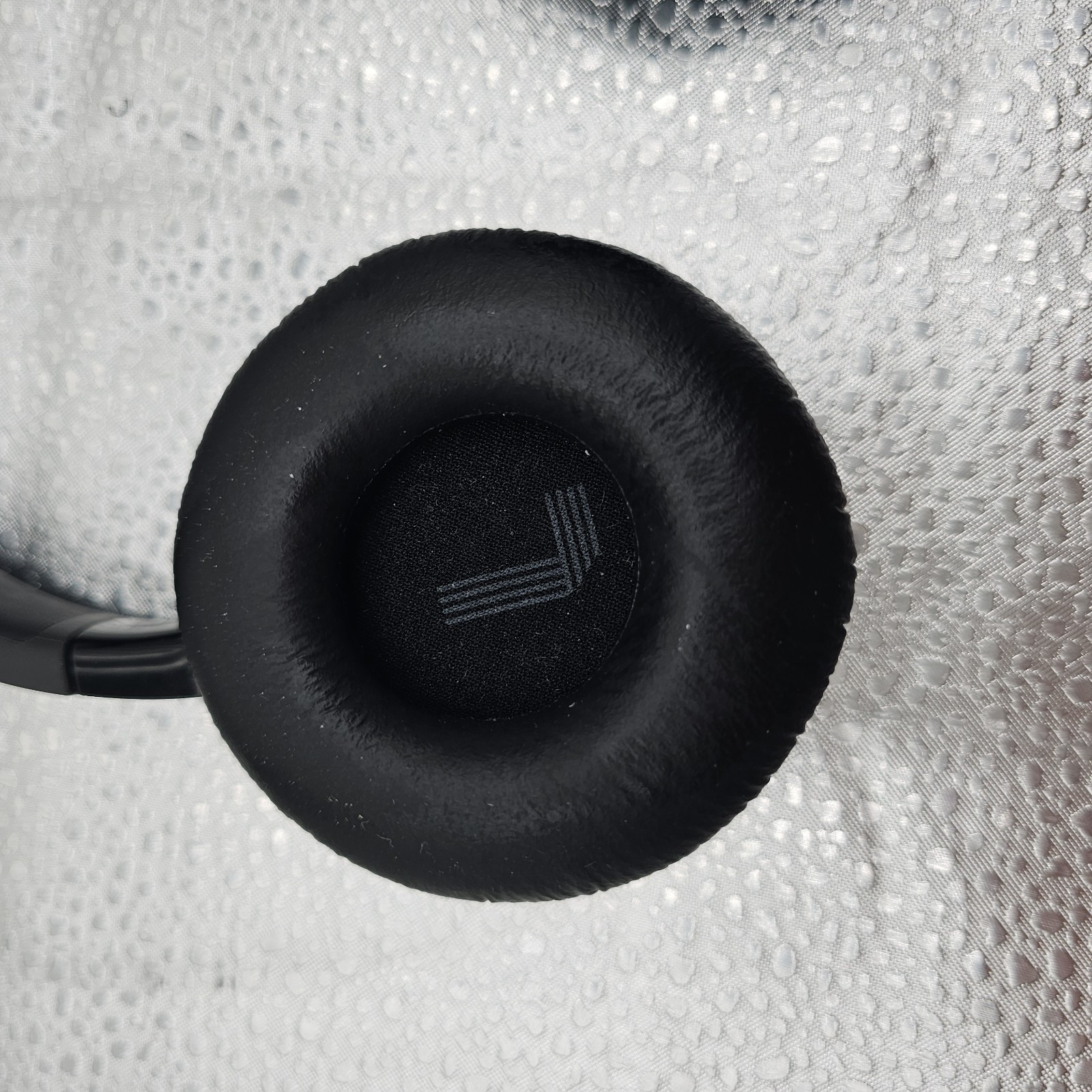 JBL Tune 670NC Pure Bass Sound Wireless Over-Ear Noise Cancelling Headphones