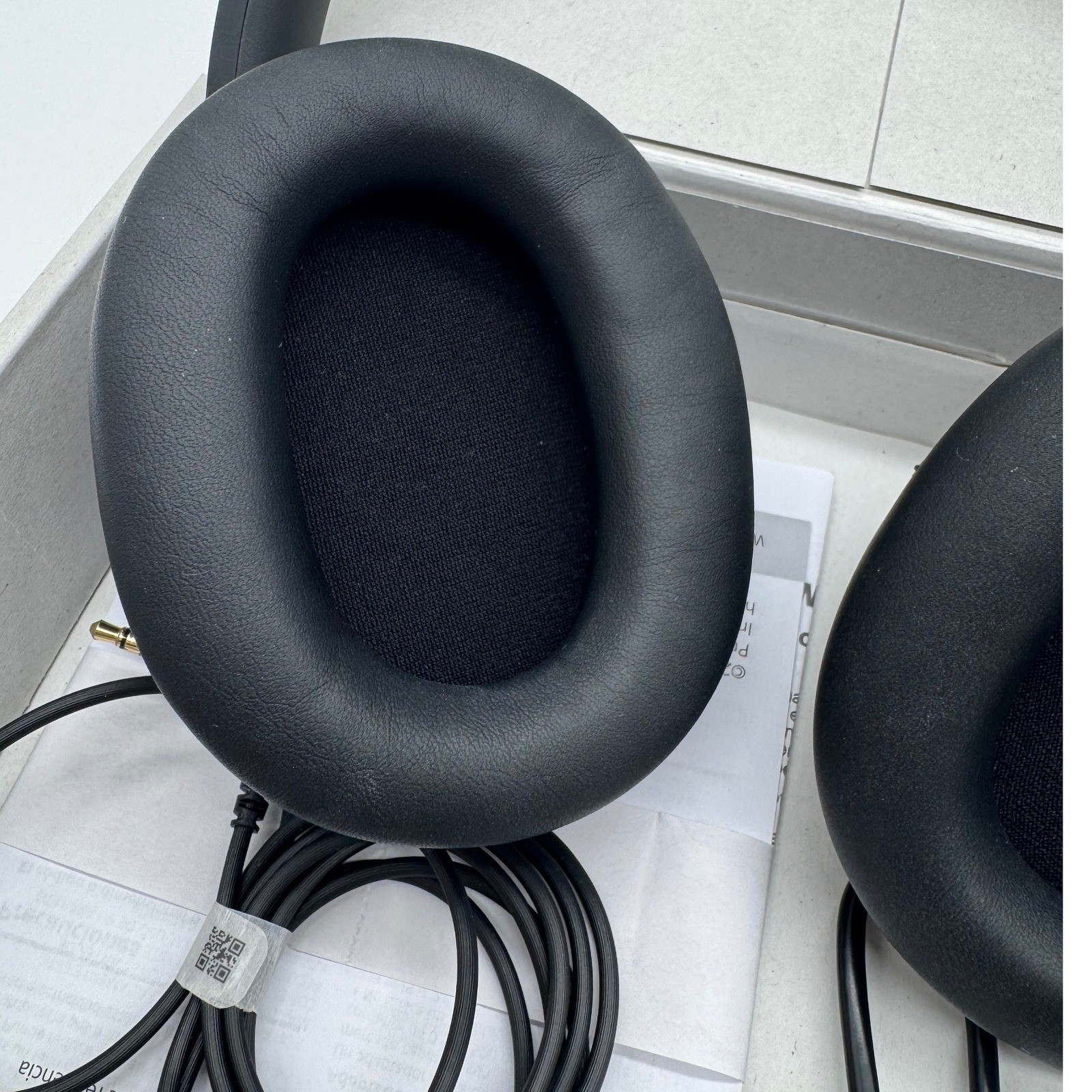 Sony WH-CH720N Wireless Noise Canceling Headphones Black Bluetooth Over-Ear Box