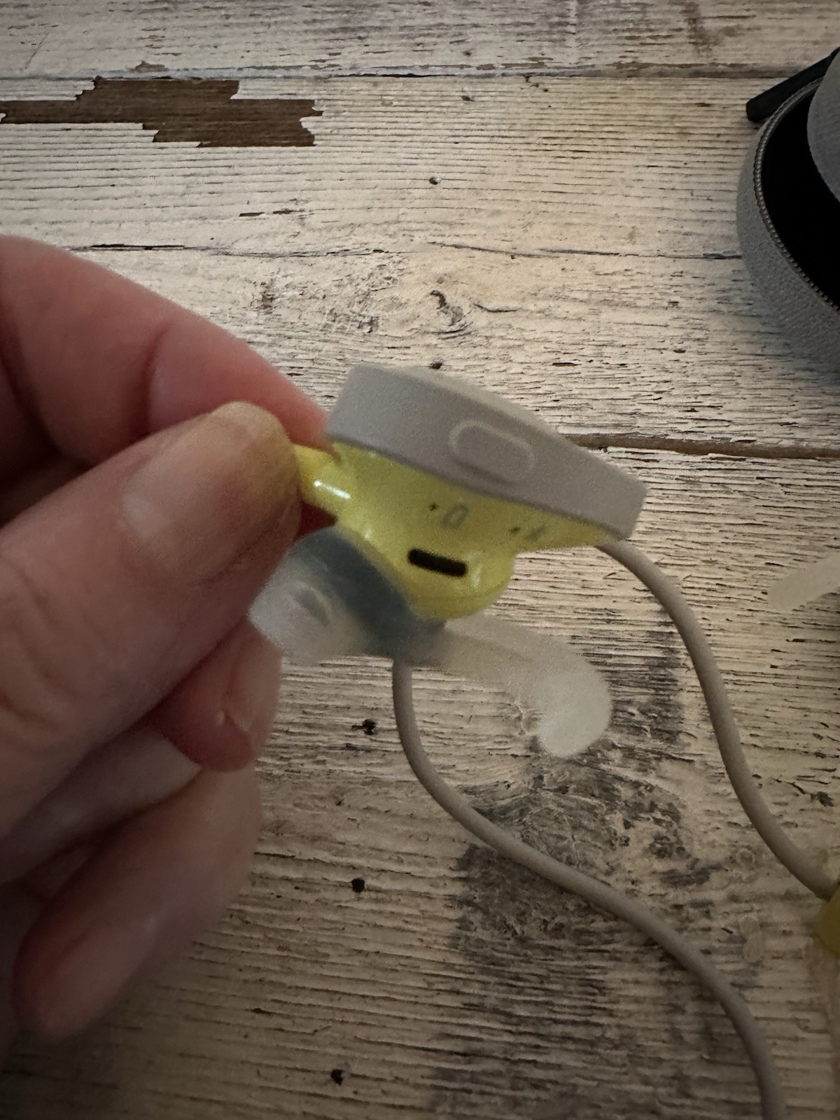 bose Soundsport Earbuds Green Grey With Case Work Great
