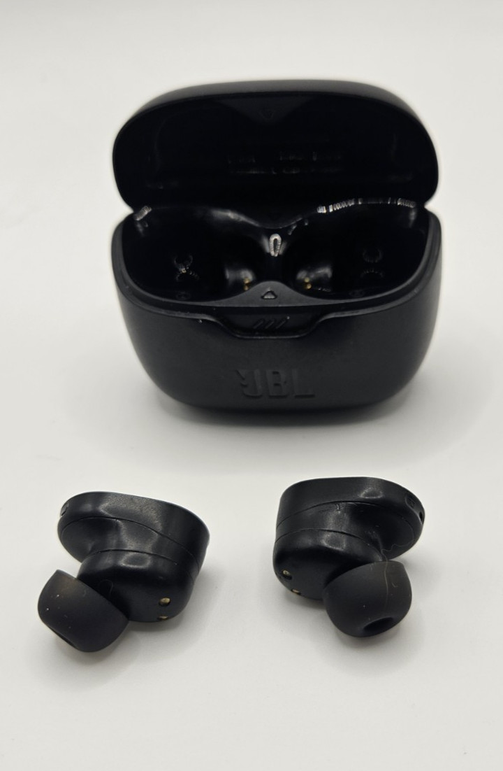 JBL Tune Buds Wireless Zero Noise Cancelling Earbuds (Black)