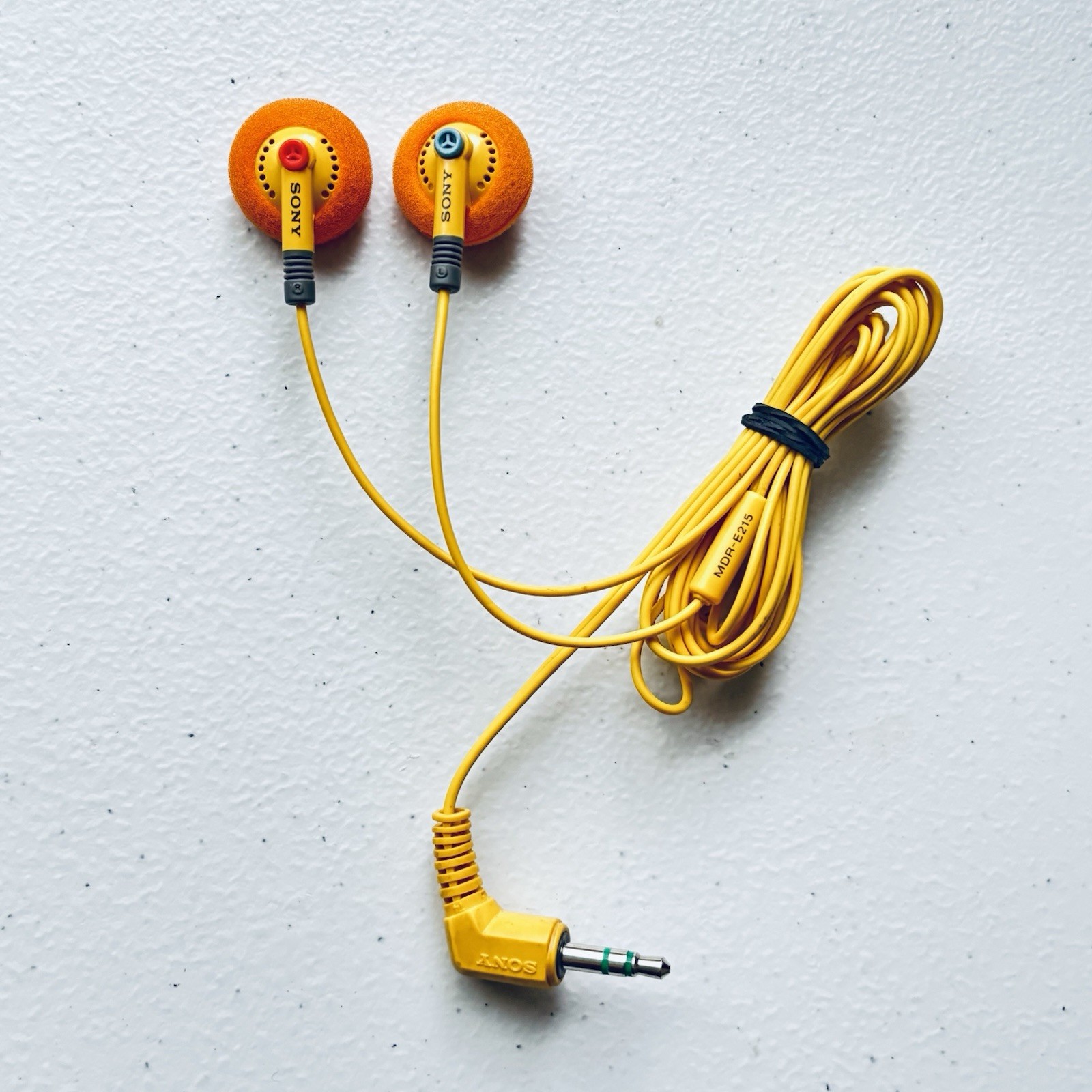 SONY MDR-E215 Sports Walkman Stereo Earphones Yellow Genuine w/ NEW Foam Pads