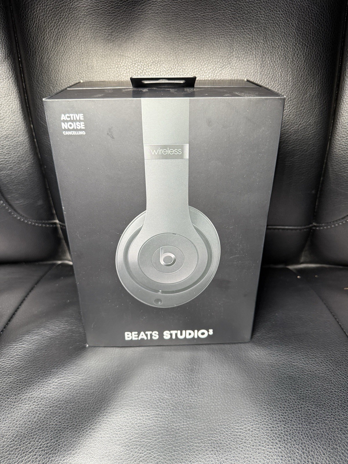Beats by Dr. Dre Studio3 Over the Ear Wireless Headphones – Black