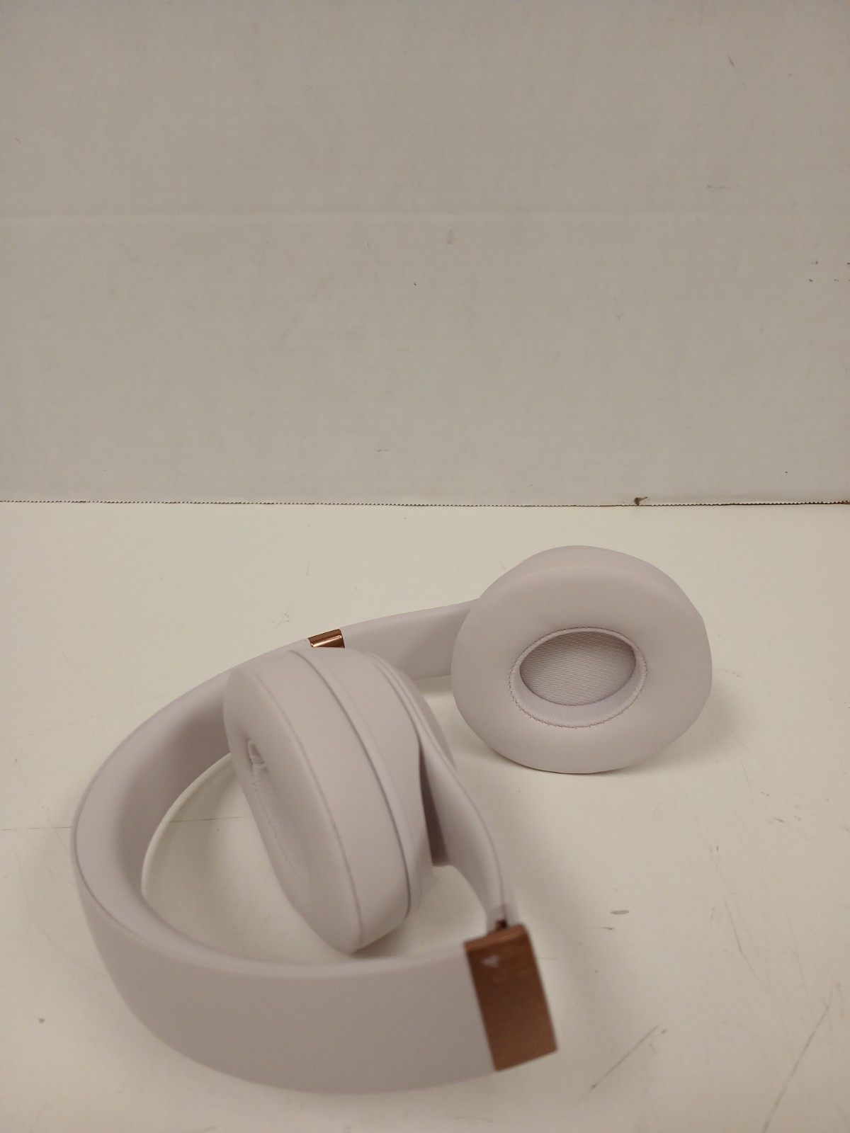 Beats Solo 4 Wireless On-Ear Headphones, Cloud Pink
