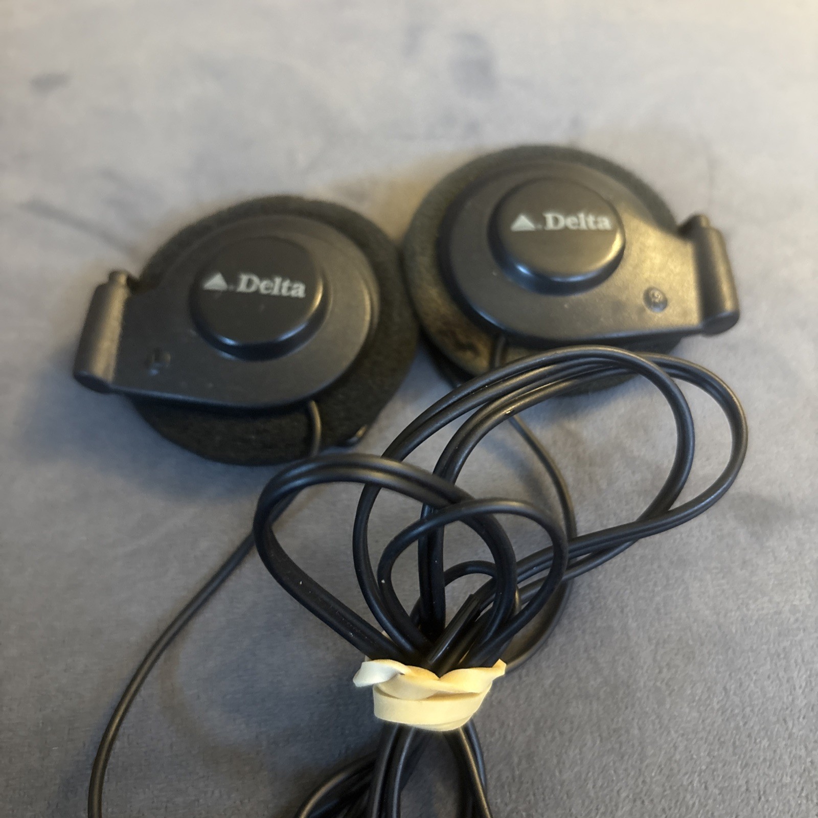 Delta Airlines Over the Ear Headphones Ear Buds Black VINTAGE RARE Plug In