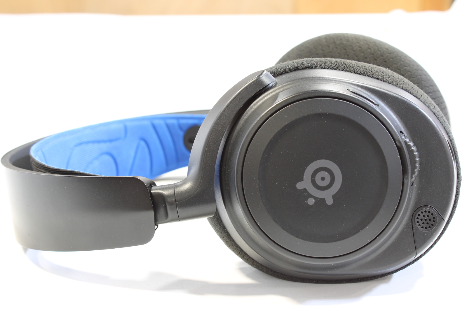 SteelSeries Arctis Nova 7P Wireless Over-Ear Gaming Headset – Black