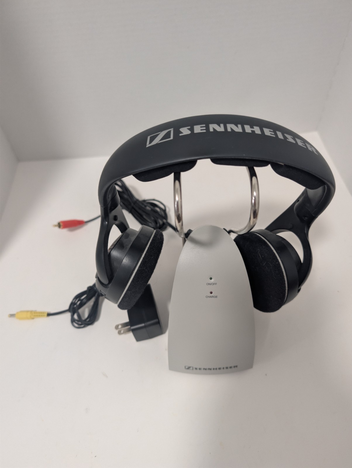 Sennheiser HDR 120 UHF RF Wireless Headphones w/ TR 120 Transmitter *READ*