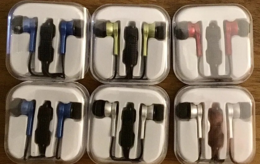 NEW Lot of 12 CT Tek CTTEKSTE Stereo Earphone with Microphone(10)