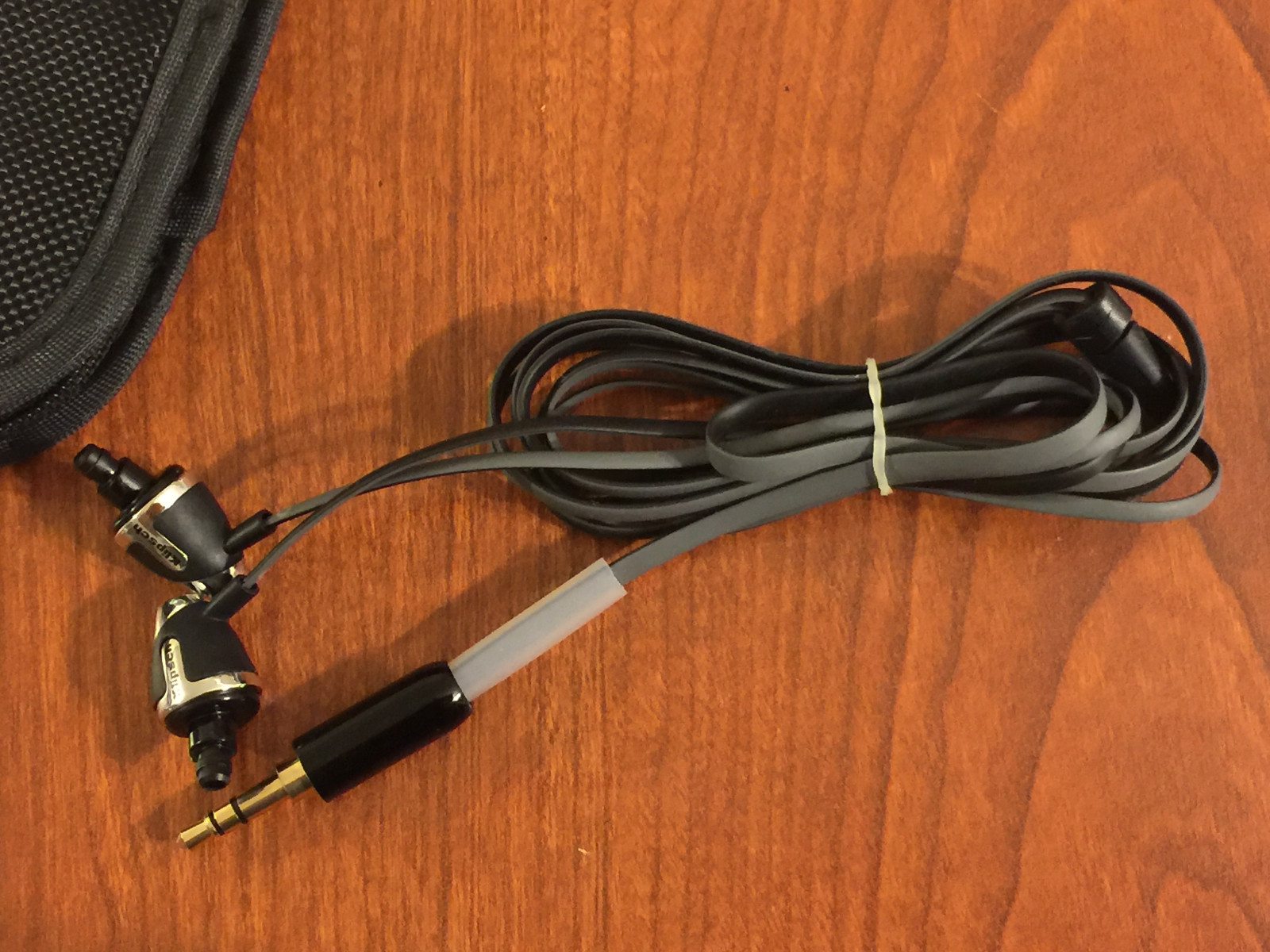 Klipsch S4 II Enhanced Bass Headphones -Warranty -Upgraded Stress Relief Jack