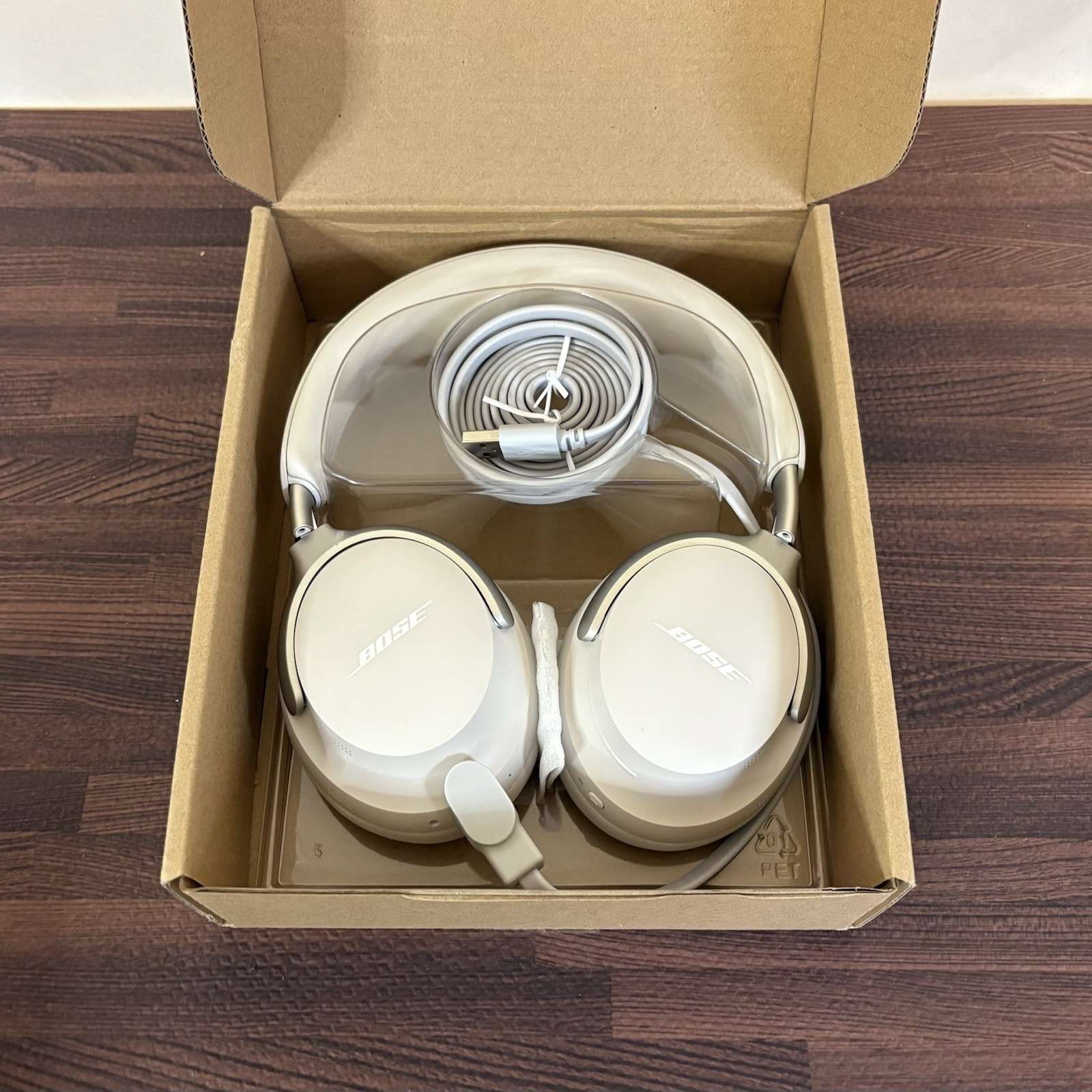 New Bose Quiet Comfort Ultra Headphones – Demo Unit – Needs Repair