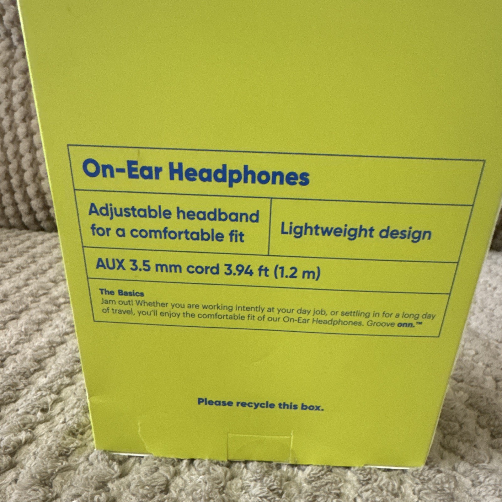 onn. groove On-Ear Headphones Blue Adjustable Lightweight 3.5mm 3.94ft