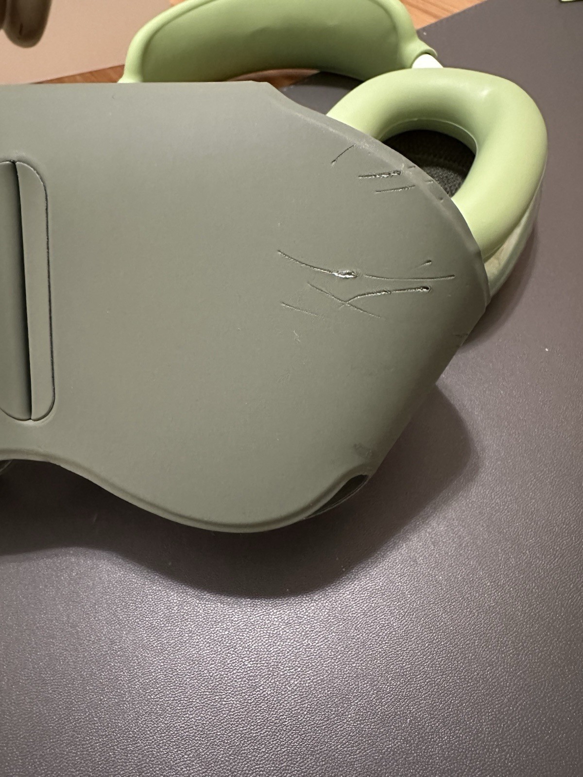 Apple AirPods Max Green Over-Ear Headphones w/ Smart Case Bluetooth Lightning