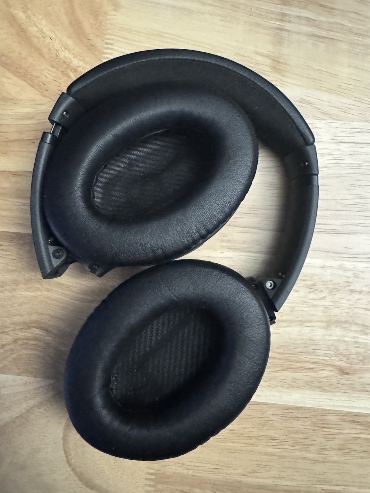 Bose QuietComfort 35 Over the Ear Wireless Headphones – Black