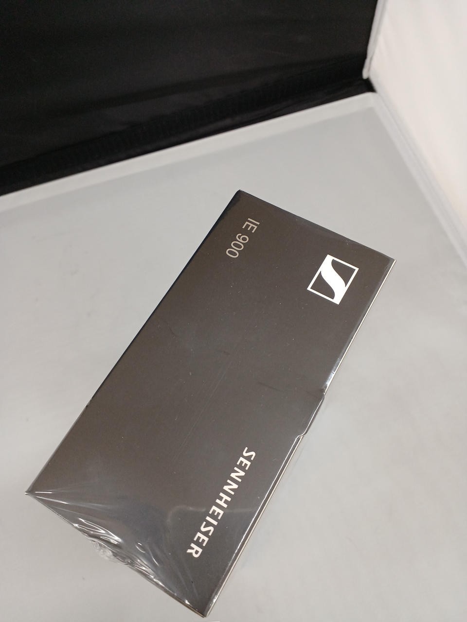 SENNHEISER IE900 Earphones Aluminum Driver in Ear Unopened