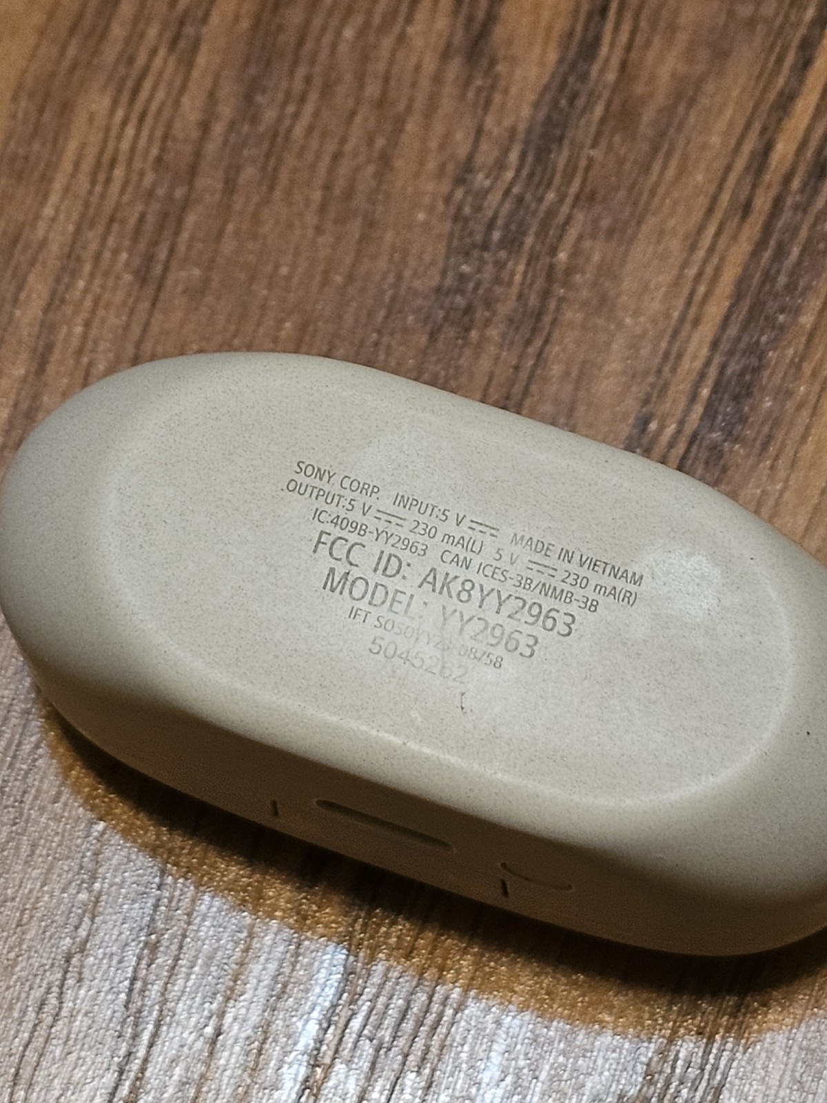 SONY WF1000XM5 noise cancelling earbuds in good condition for sale.