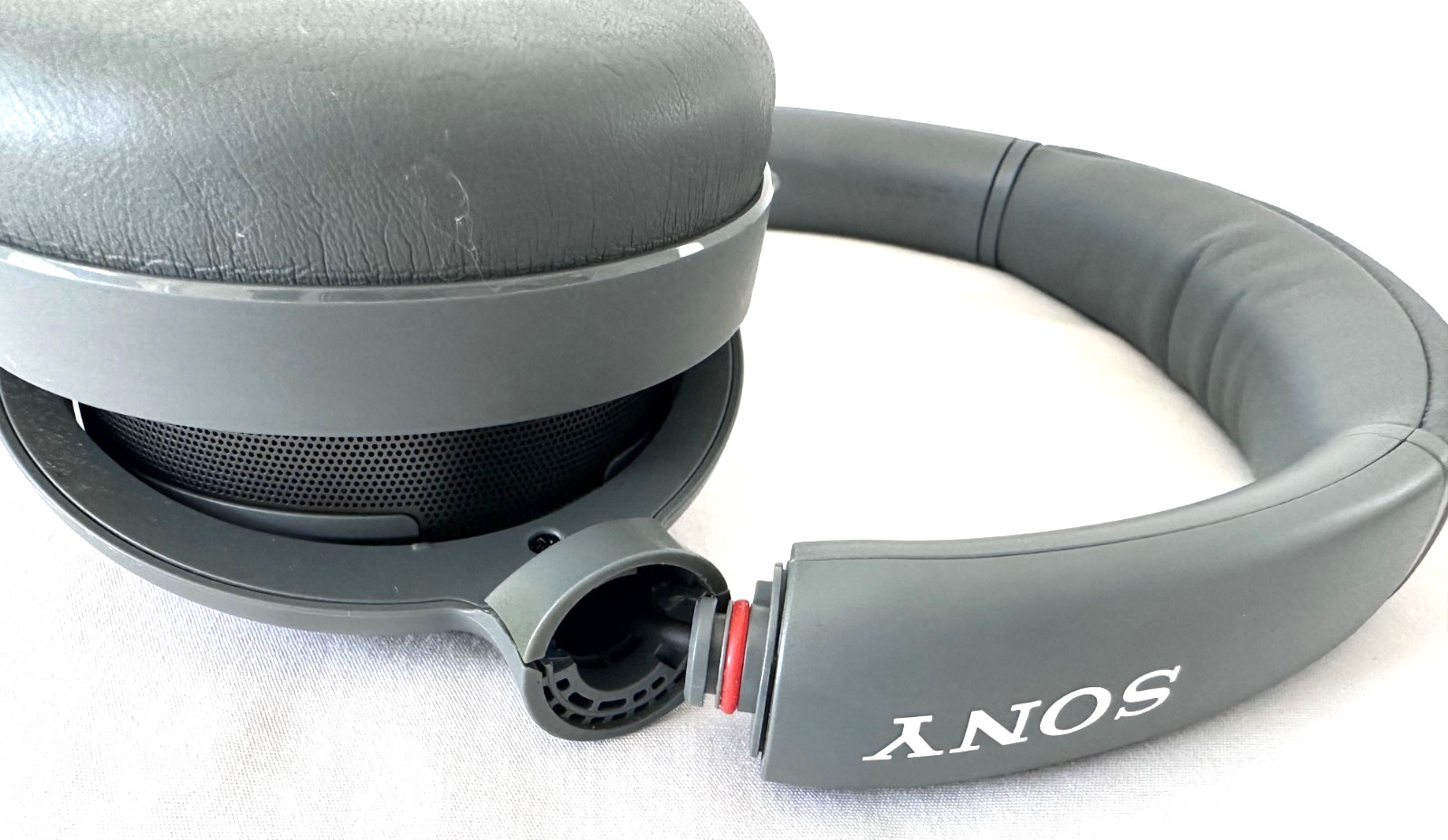 Sony ULT WEAR 900N Wireless Noise Canceling Headphones Gray Broken but Works