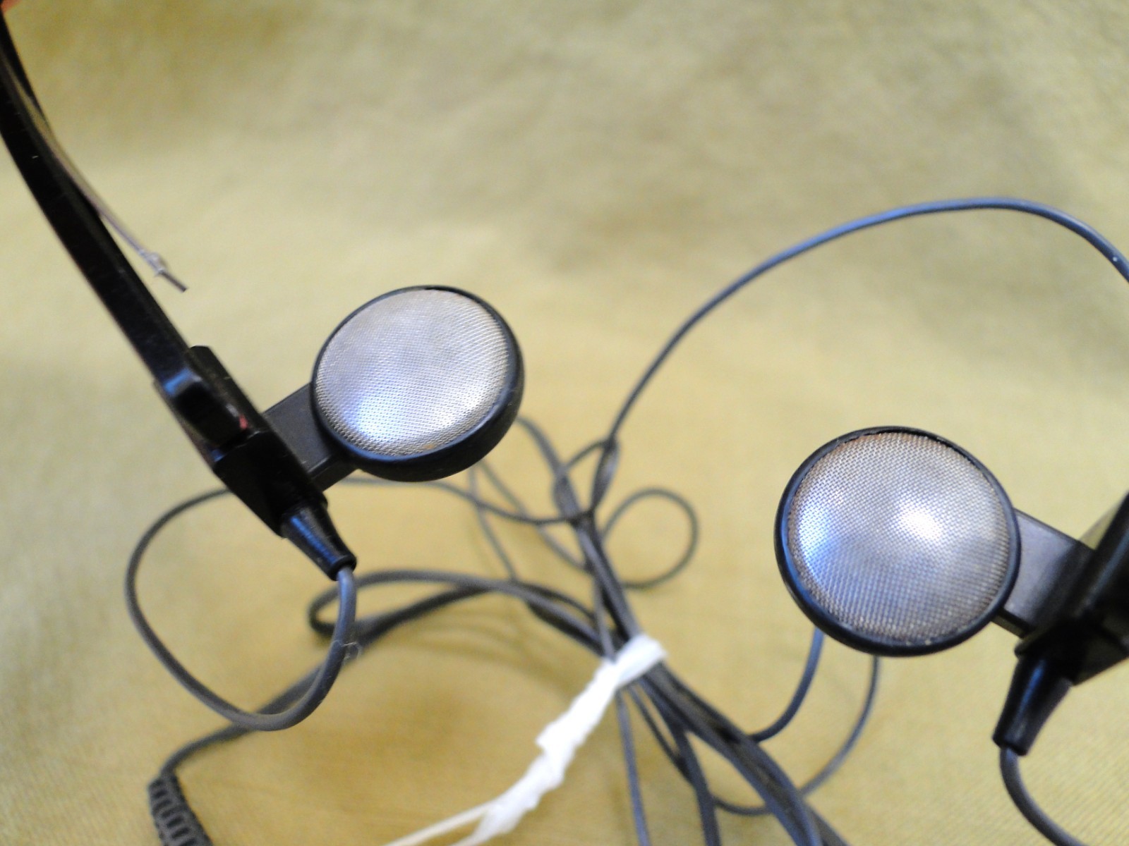 Vintage SONY MDR-A20 Black Foldable On-Ear Wired Stereo Headphones *TESTED