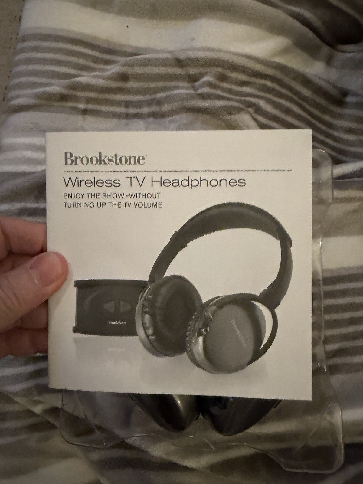 Brookstone Wireless TV Headphones- New in box, 2.4GHz, USB and AUX IN Connection
